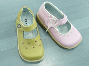 茜莲诗 中国鞋帽品牌的时尚新篇章